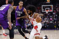 关于清晨NBA常规赛传出新动向，皇家马德里状态回暖，管理层表态——质疑声仍在，更衣室氛围转暖的信息-九游娱乐