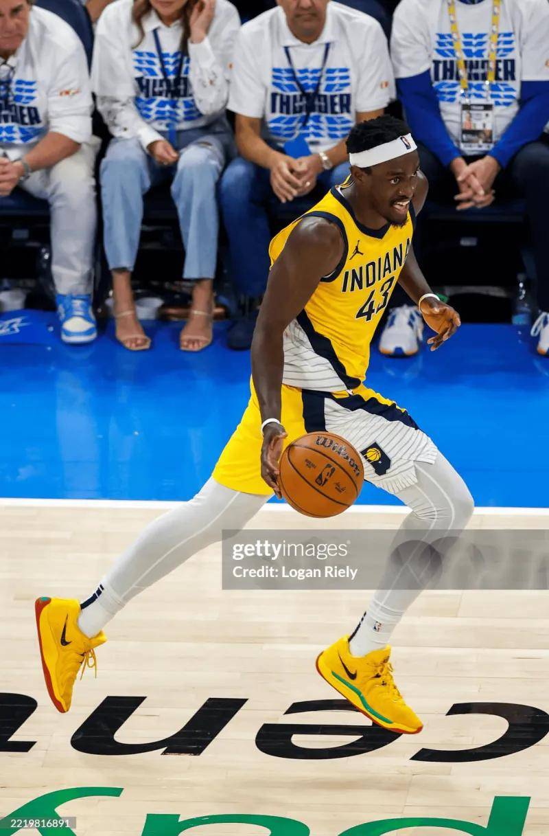 关于西亚卡姆重要时刻大比分获胜，澳大利亚队带队取胜！的信息