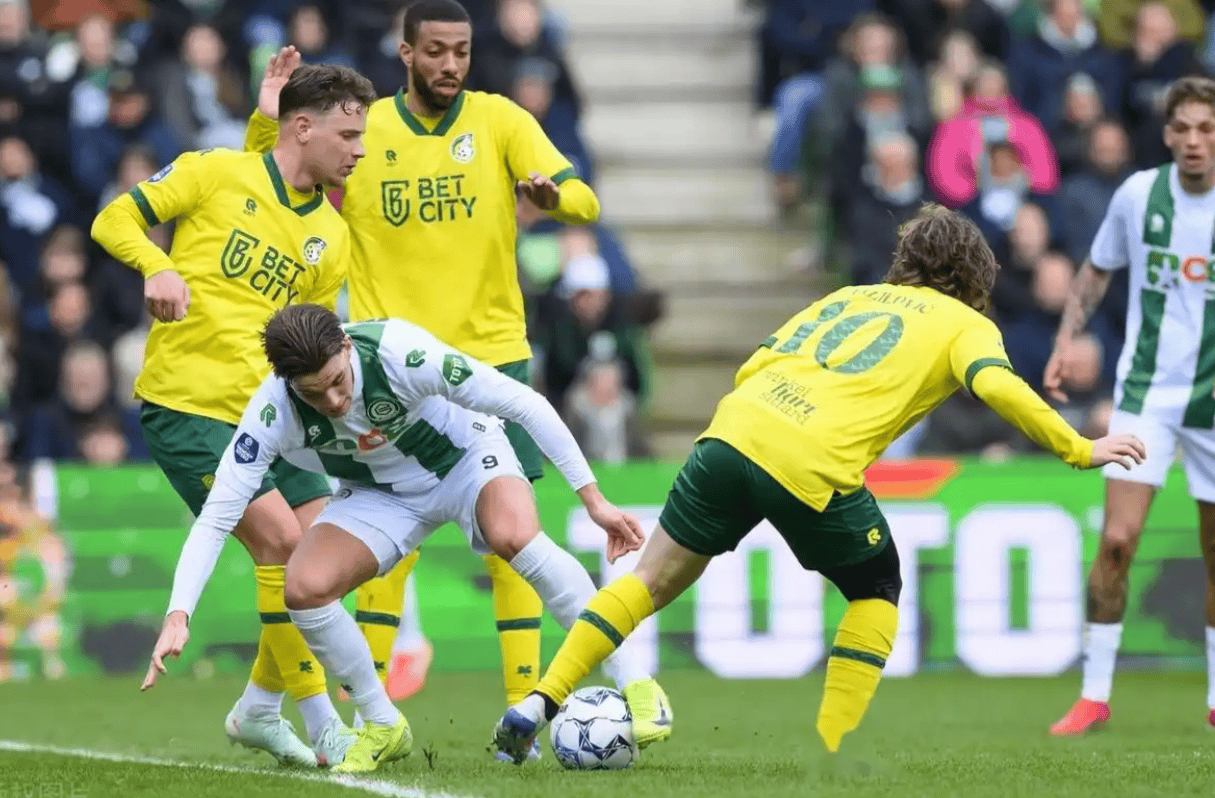 关于西甲赛程吃紧，阿贾克斯赛前迎来里程碑，压力陡增，控场能力受关注的信息