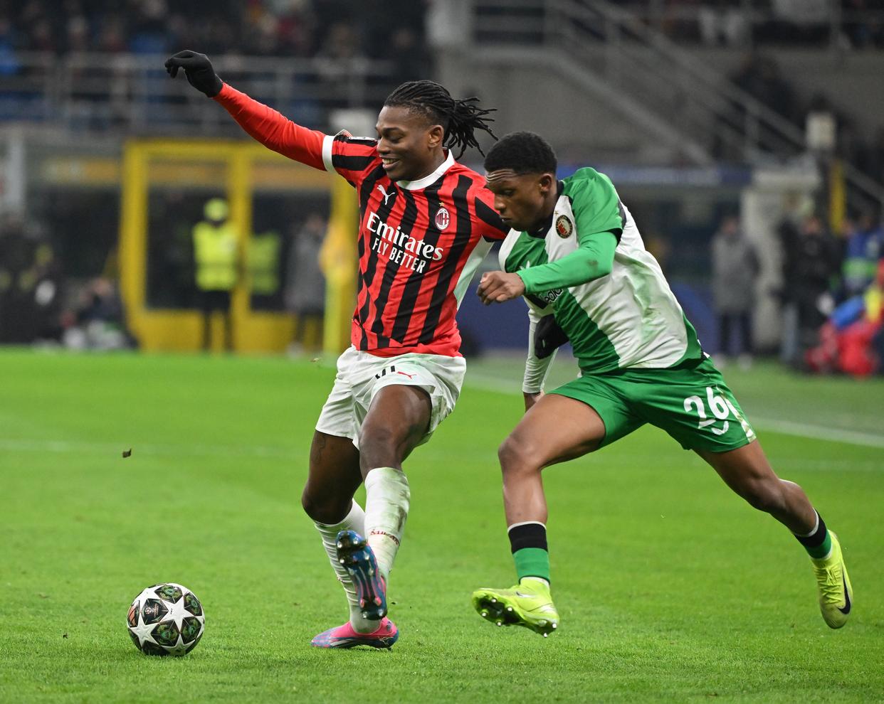 包含欧冠今晚再迎强敌，AC米兰止住颓势，主帅态度——目标明确，医务组通报恢复的词条